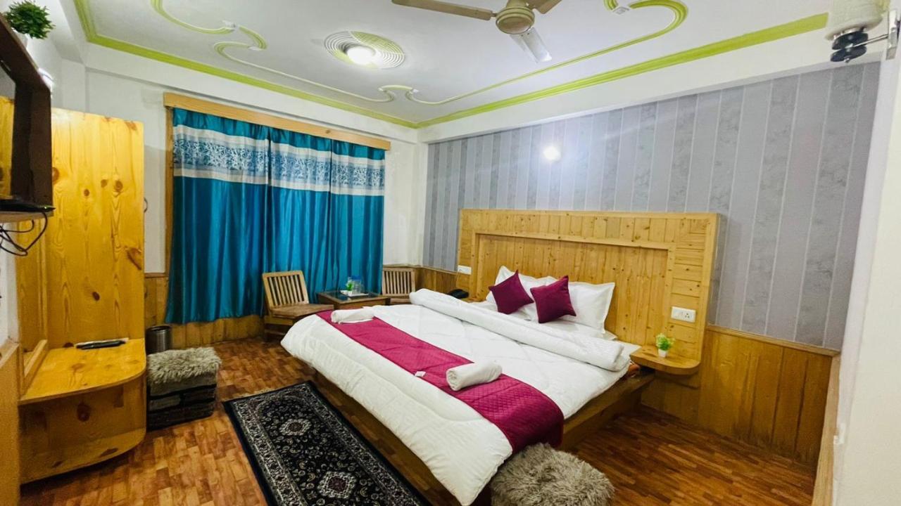 Hotel New Hilltop Inn Manāli エクステリア 写真