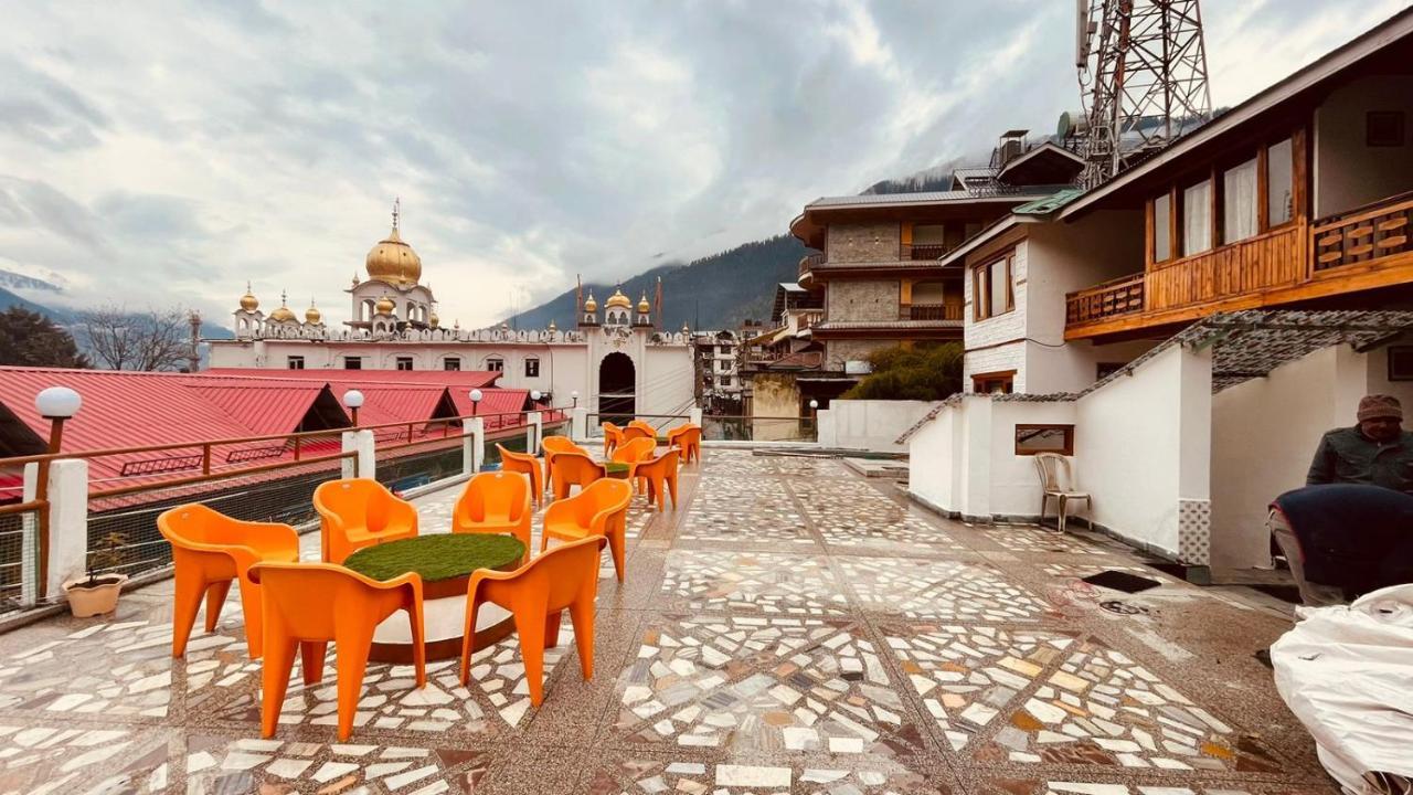 Hotel New Hilltop Inn Manāli エクステリア 写真
